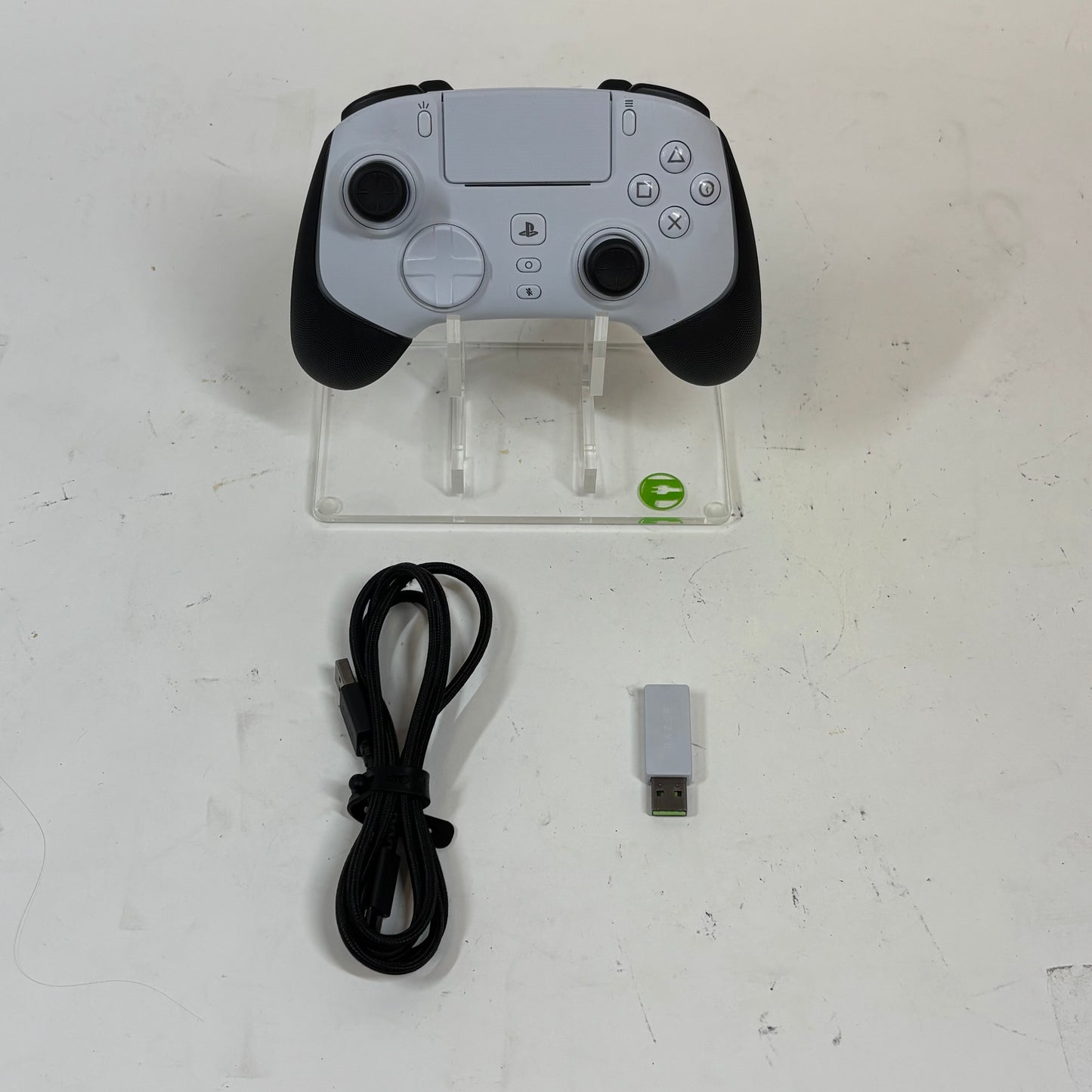 Razer Wolverine V2 Black/White RZ06-0471 Controller For Playstation 5 PS5