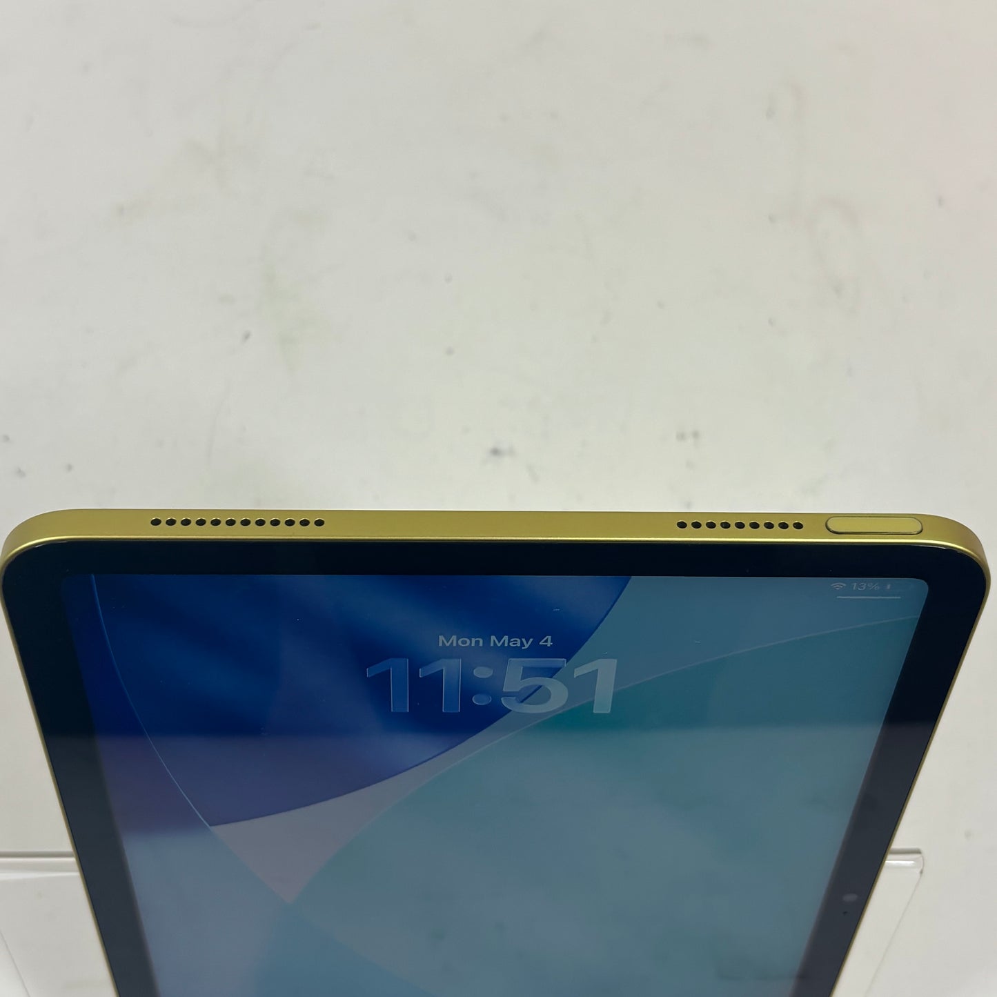 WiFi Only Apple iPad 10th Gen 64GB Yellow NPQ23LL/A