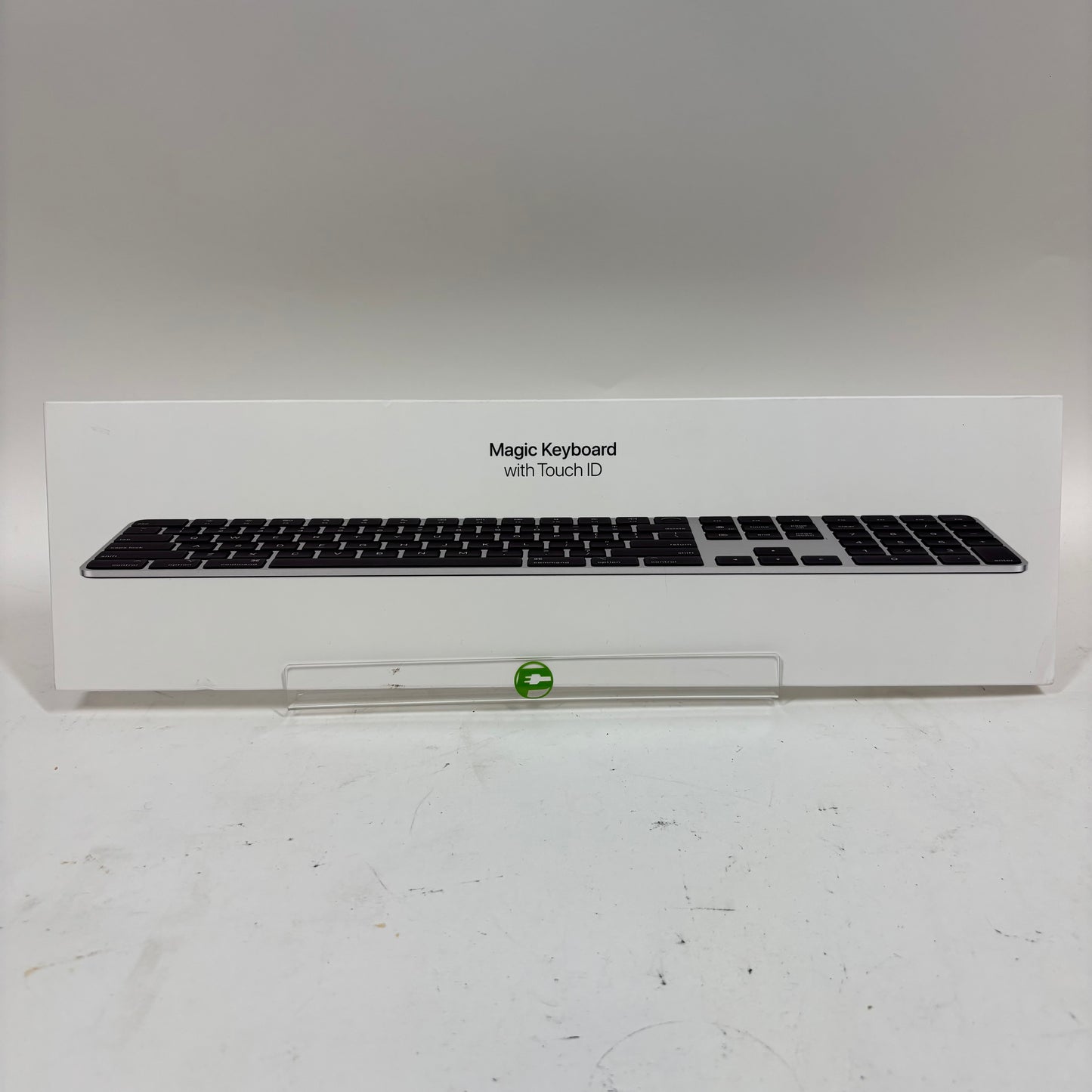 New Apple Magic Keyboard 2 with Touch ID and Numeric Keypad A2520 Silver