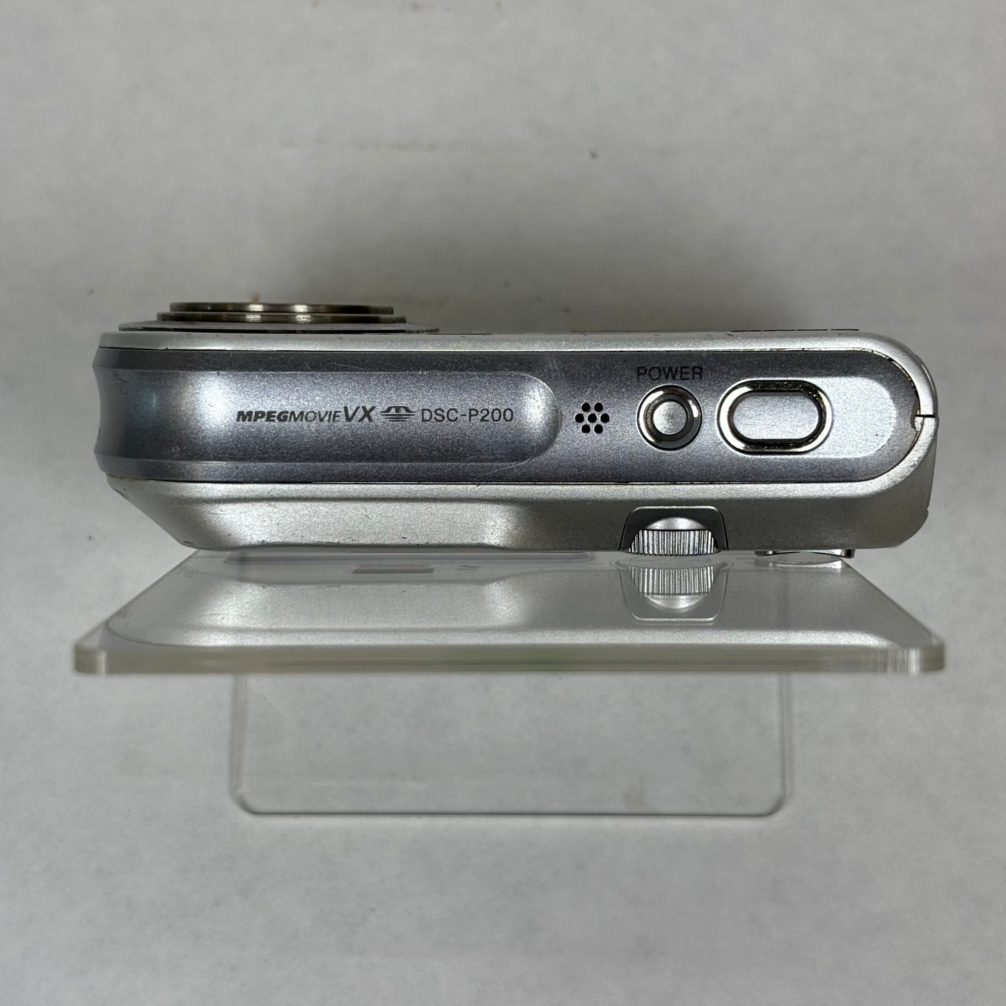 Sony Cyber-Shot DSC-P200 7.2MP Digital Point-And-Shoot Camera Carl Zeiss