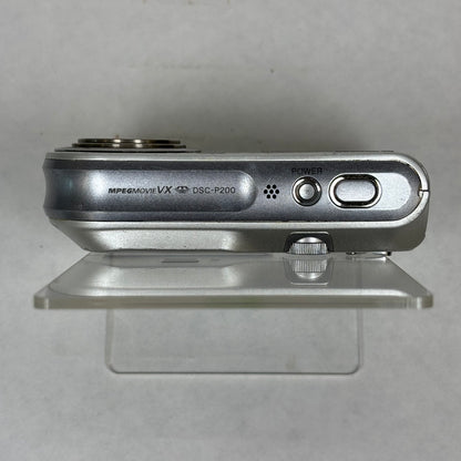 Sony Cyber-Shot DSC-P200 7.2MP Digital Point-And-Shoot Camera Carl Zeiss