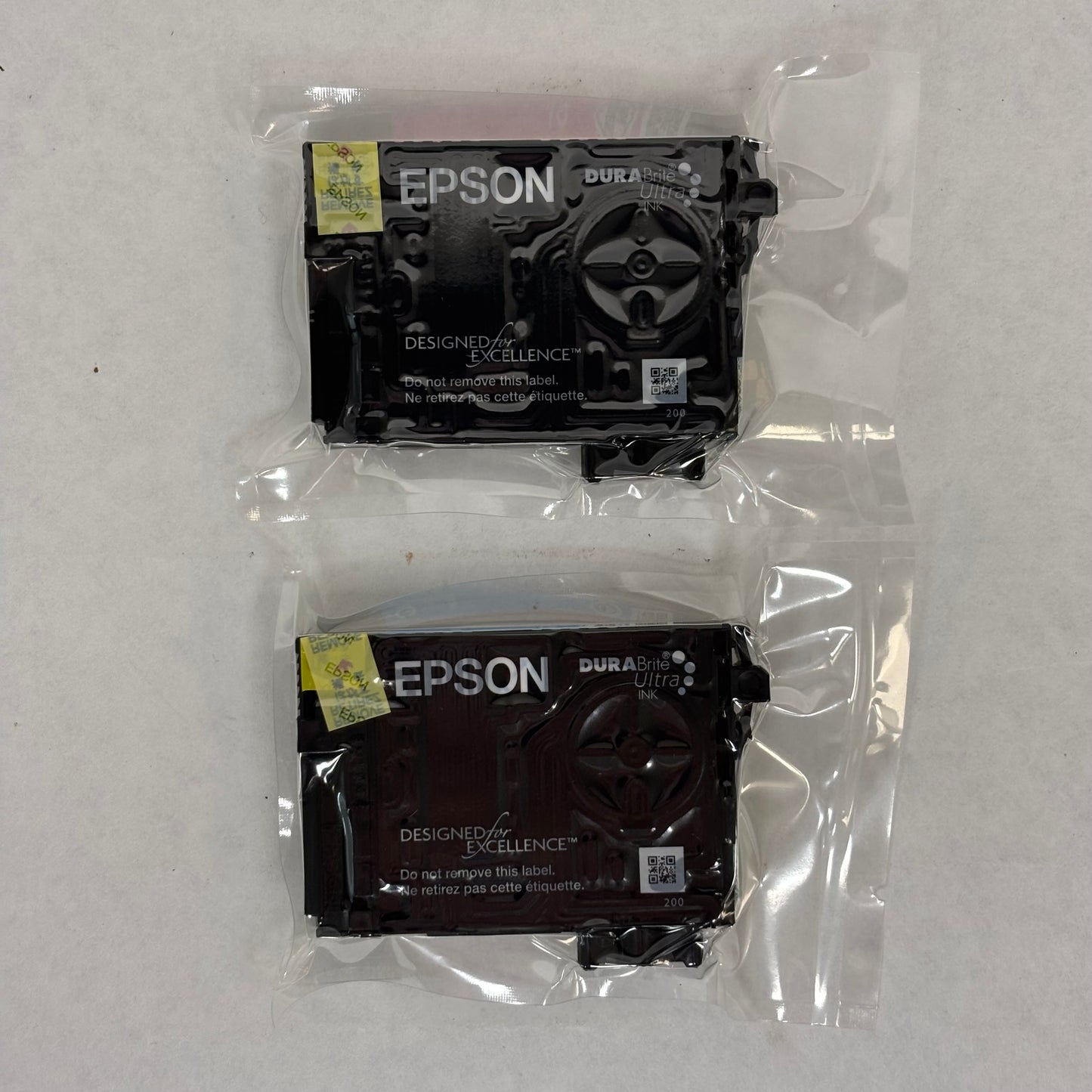New Epson 252 Cyan and Magenta Ink Cartridge