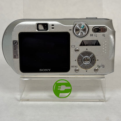 Sony Cyber-Shot DSC-P200 7.2MP Digital Point-And-Shoot Camera Carl Zeiss