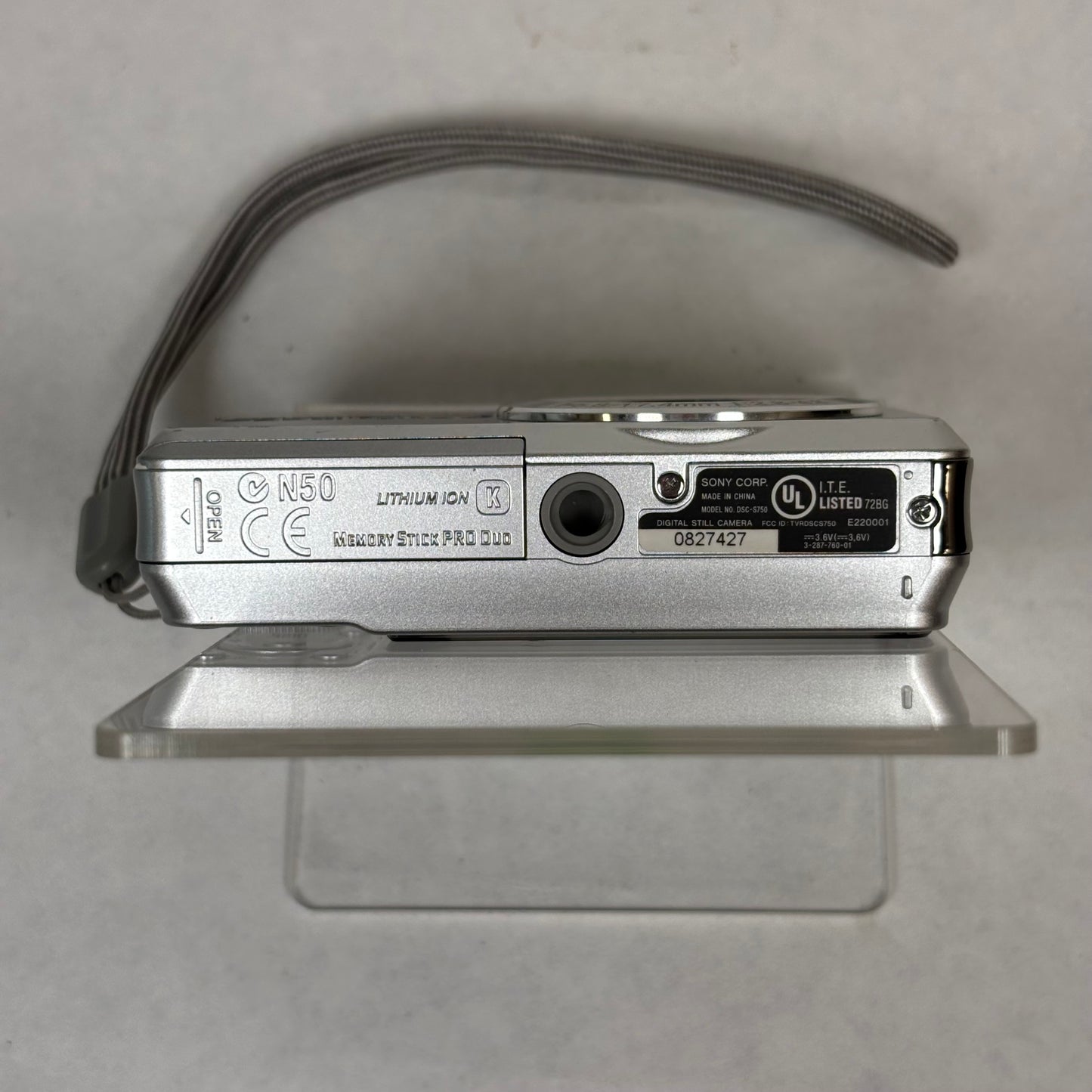 Sony Cyber-Shot DSC-S750 7.2MP Digital Point-And-Shoot Camera