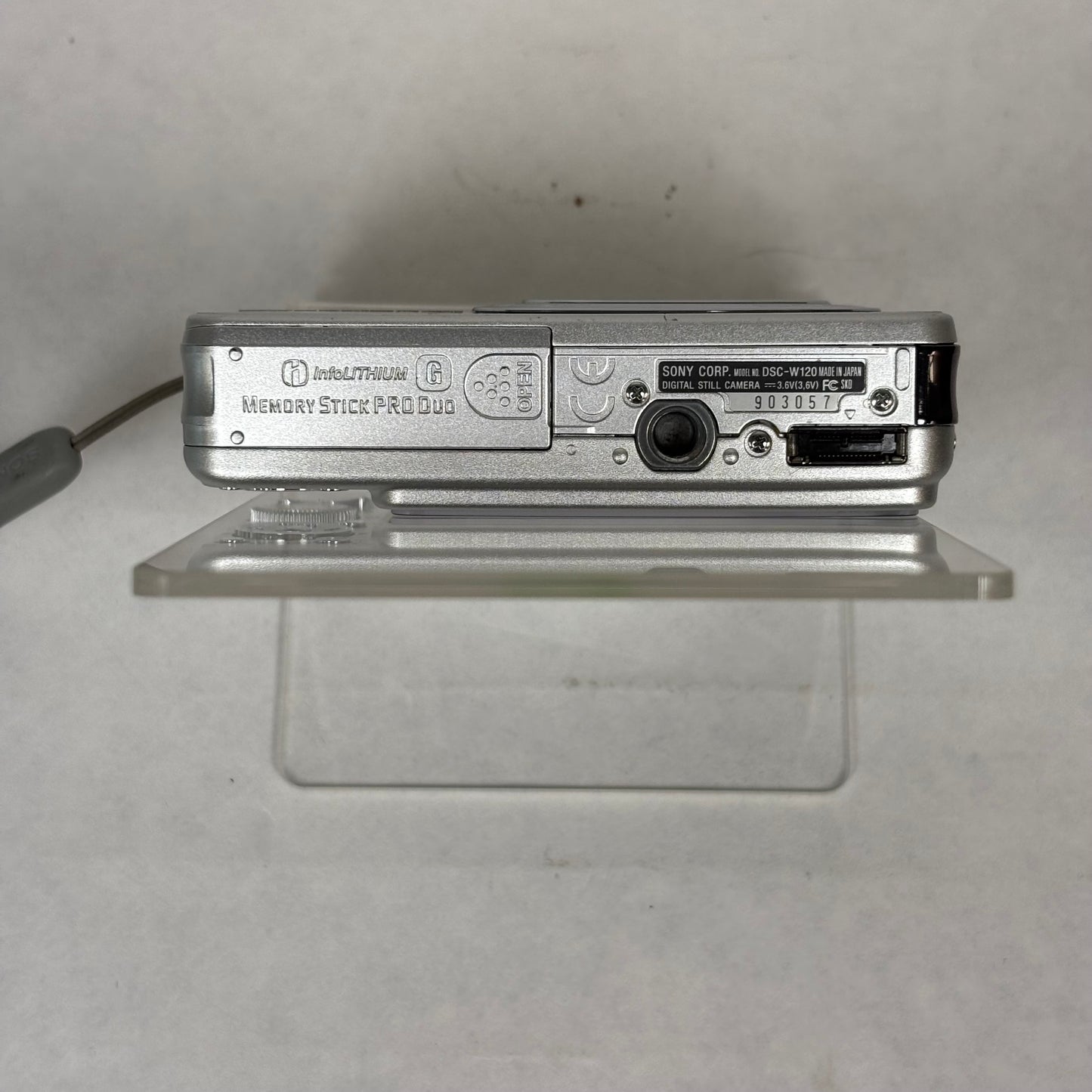 Sony Cyber-Shot DSC-W120 Digital Camera Carl Zeiss w/ Charger