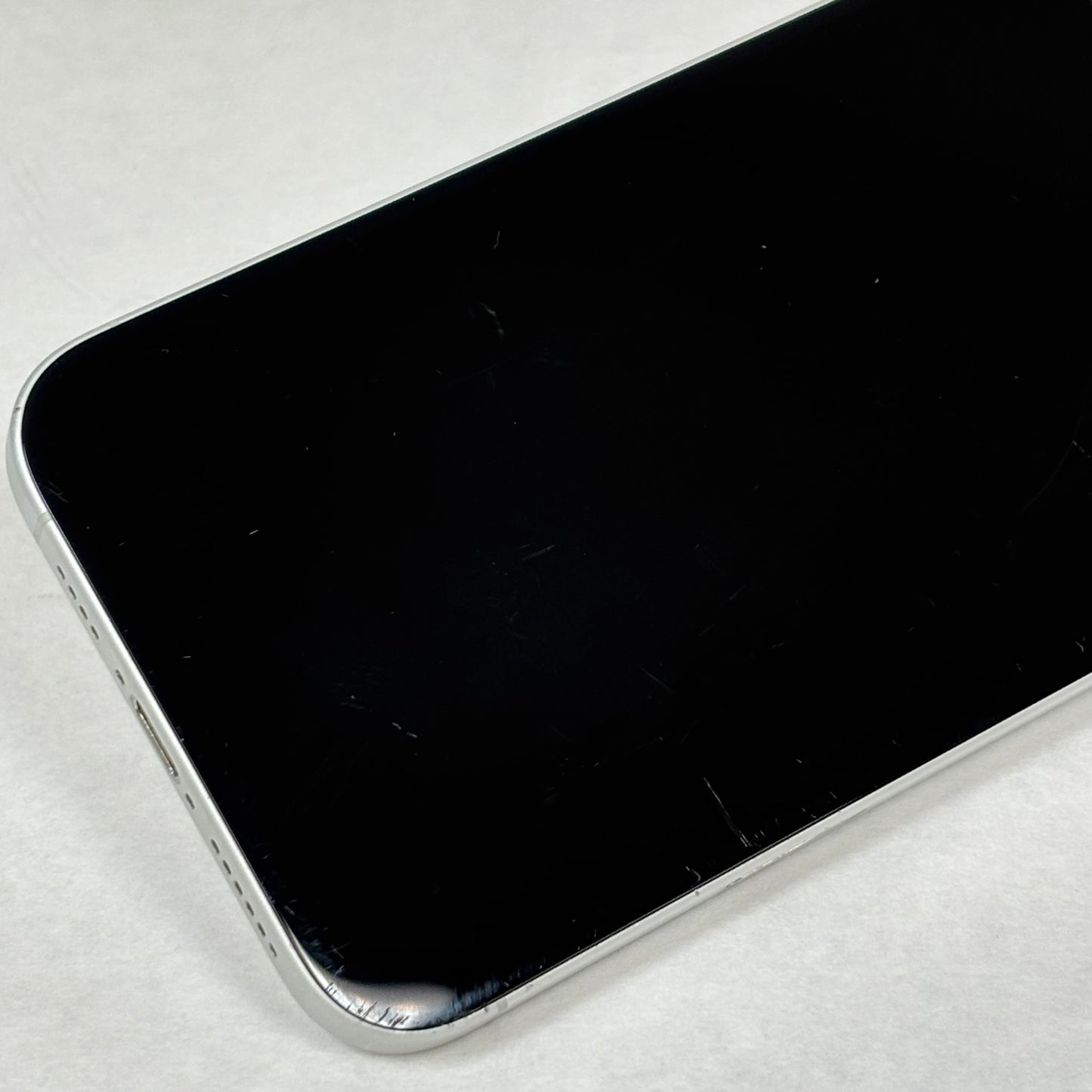 Factory Unlocked Apple iPhone 16 Plus 128GB White MXUU3LL/A