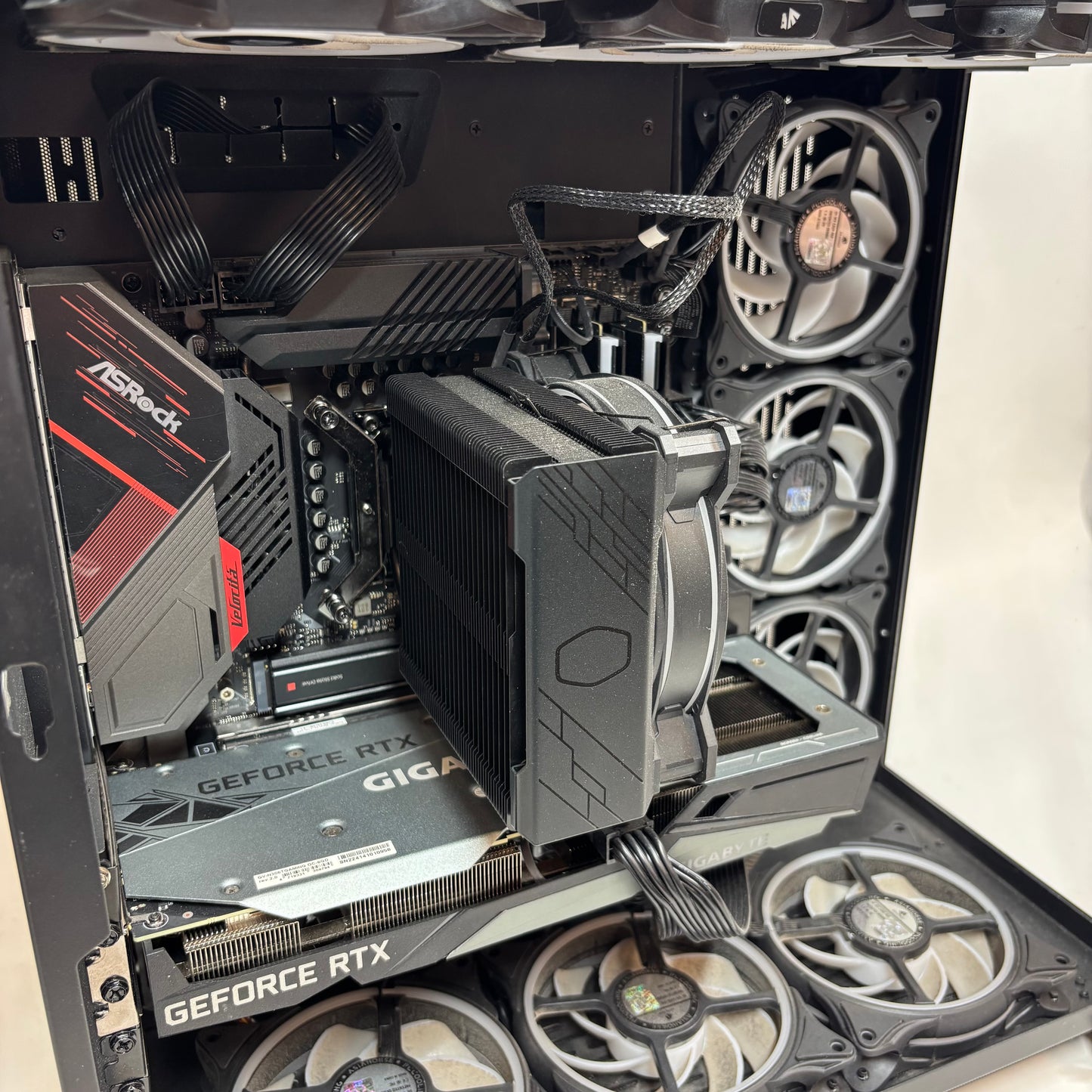 LIAN LI Custom PC i7-12700K 3.60GHz 32GB RAM 1TB SSD GeForce RTX 3060 Ti