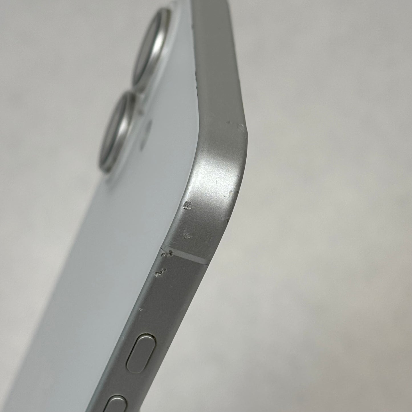 Factory Unlocked Apple iPhone 16 Plus 128GB White MXUU3LL/A