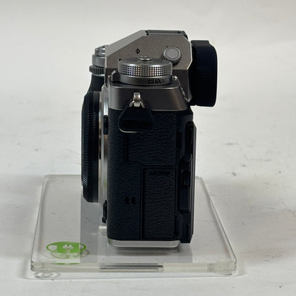 Fujifilm X-T5 40.2MP Mirrorless Camera 10 Shutter Count w/ XF 18-55mm Lens