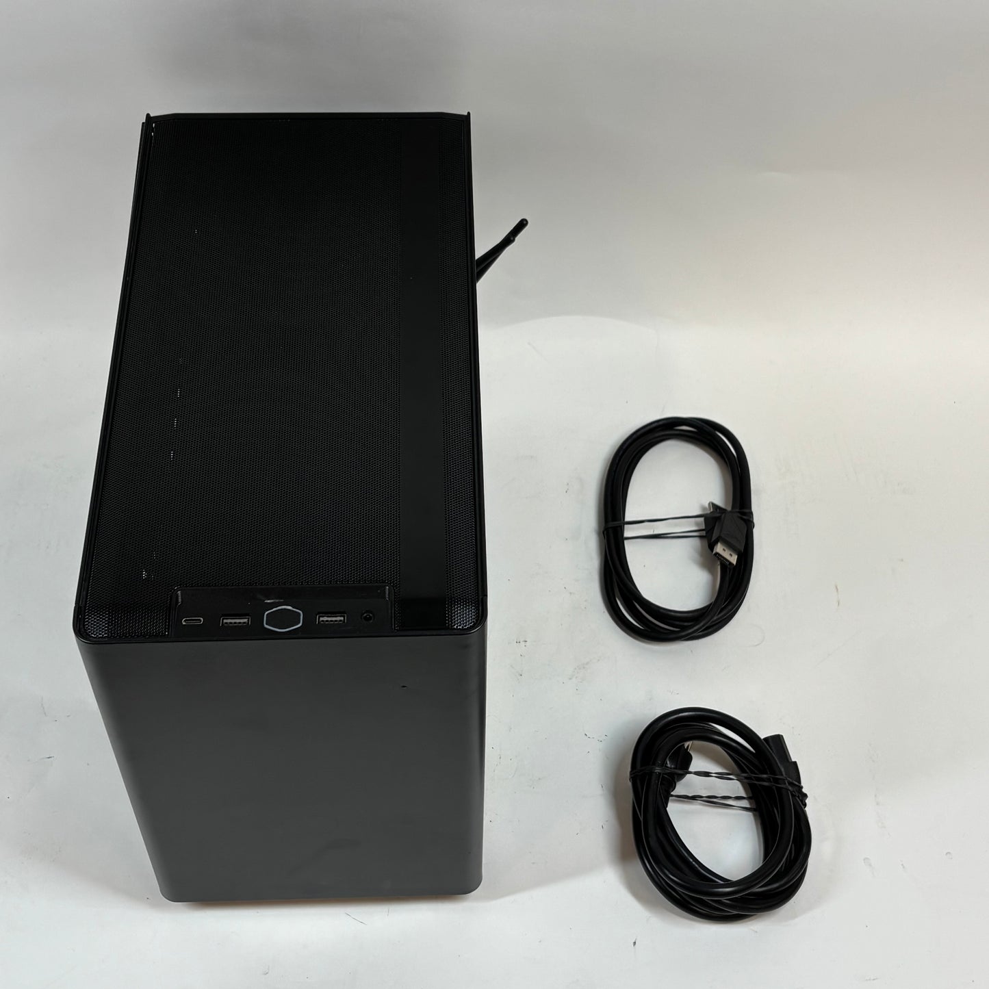 Cooler Master NR200P Ryzen 9 7900X 4.70GHz 32GB RAM 2TB SSD RTX 4070 Founders