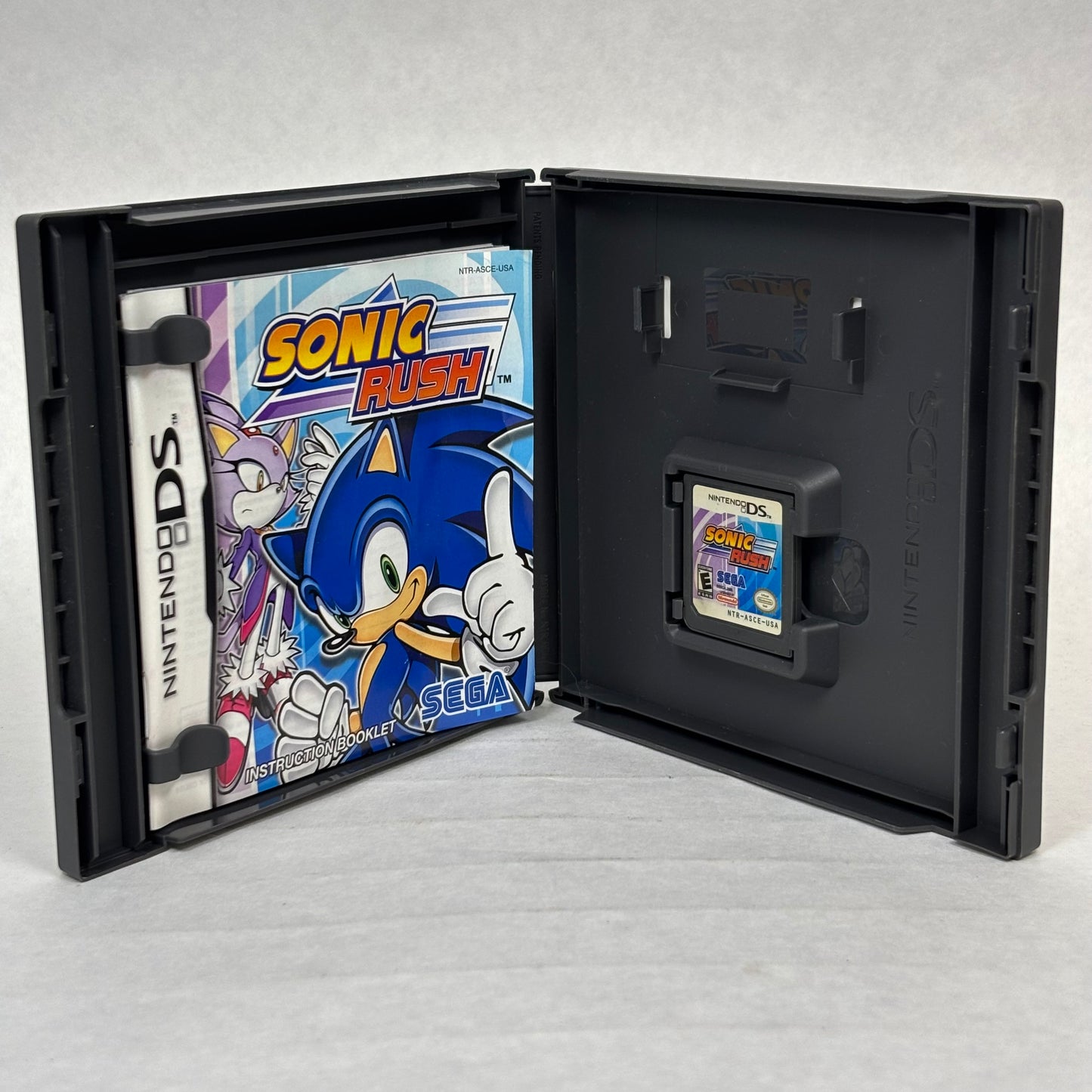 Sonic Rush (Nintendo DS, 2005) Complete