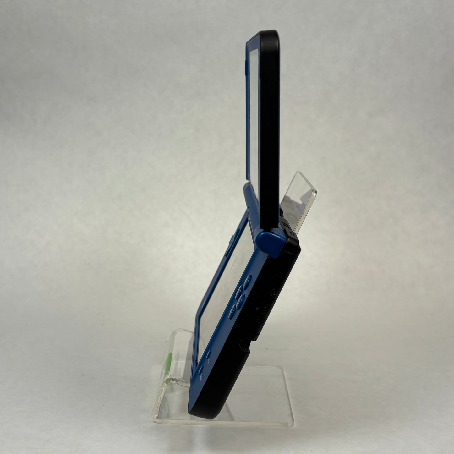 Nintendo DSi XL Handheld Game Console UTL-S-BKA Blue