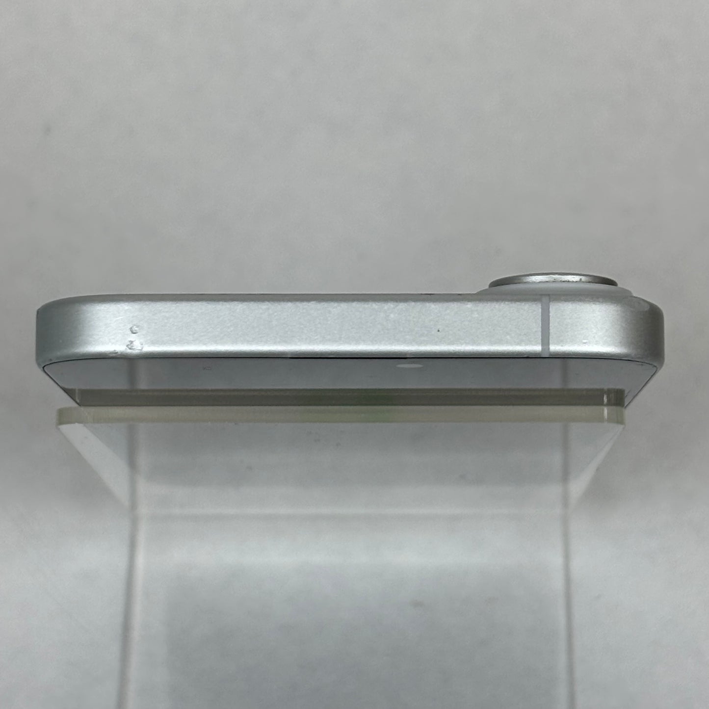 Factory Unlocked Apple iPhone 16 Plus 128GB White MXUU3LL/A