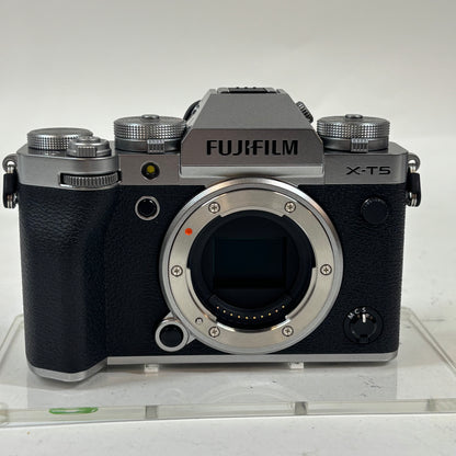 Fujifilm X-T5 40.2MP Mirrorless Camera 10 Shutter Count w/ XF 18-55mm Lens